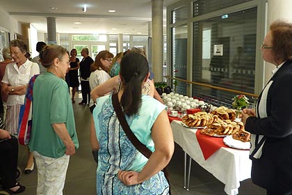 Vor Beginn der Mitgliederversammlung gab es einen Stehempfang.