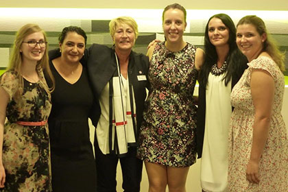 Einige unserer neuen Kolleginnen 
            in G&ouml;ppingen.