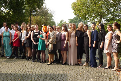 Der Examenskurs der ALB 
                FILS KLINIKEN beim Fotoshooting.