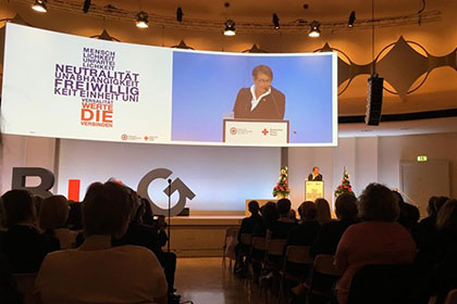 Die BEG-Fachtagung wurde 
                durch Generaloberin M&uuml;ller-Stutzer 
                er&ouml;ffnet.