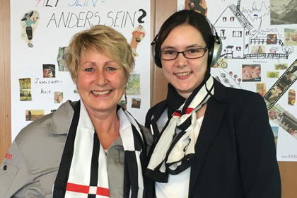 Frau Moor und Frau Ke&szlig;ler beim Tag der offenen T&uuml;r der Pflegeschule 
                in B&ouml;blingen. width=