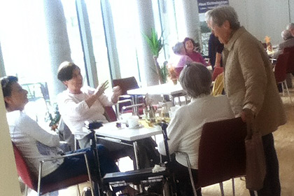 Ab sofort &ouml;ffnet 
                das Caf&eacute; jeden Sonntag.