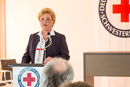 Oberin Barbara Morlock-Schicks 
                begr&uuml;&szlig;te die G&auml;ste.