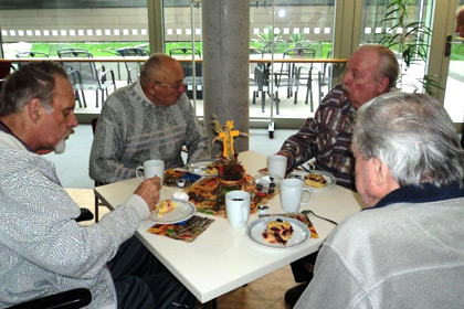 An tr&uuml;ben Herbsttagen 
                schmeckt ein Kaffee gleich noch besser.